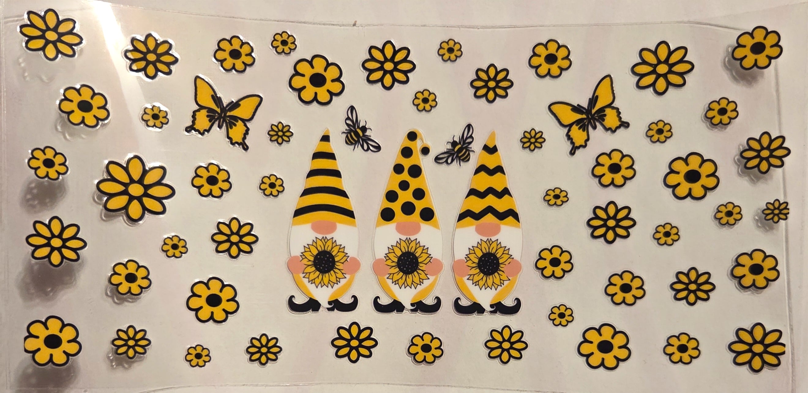 GNOMES WITH DAISYS