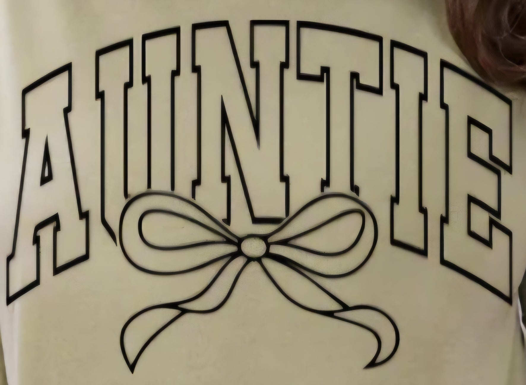 AUNTIE WITH BOW