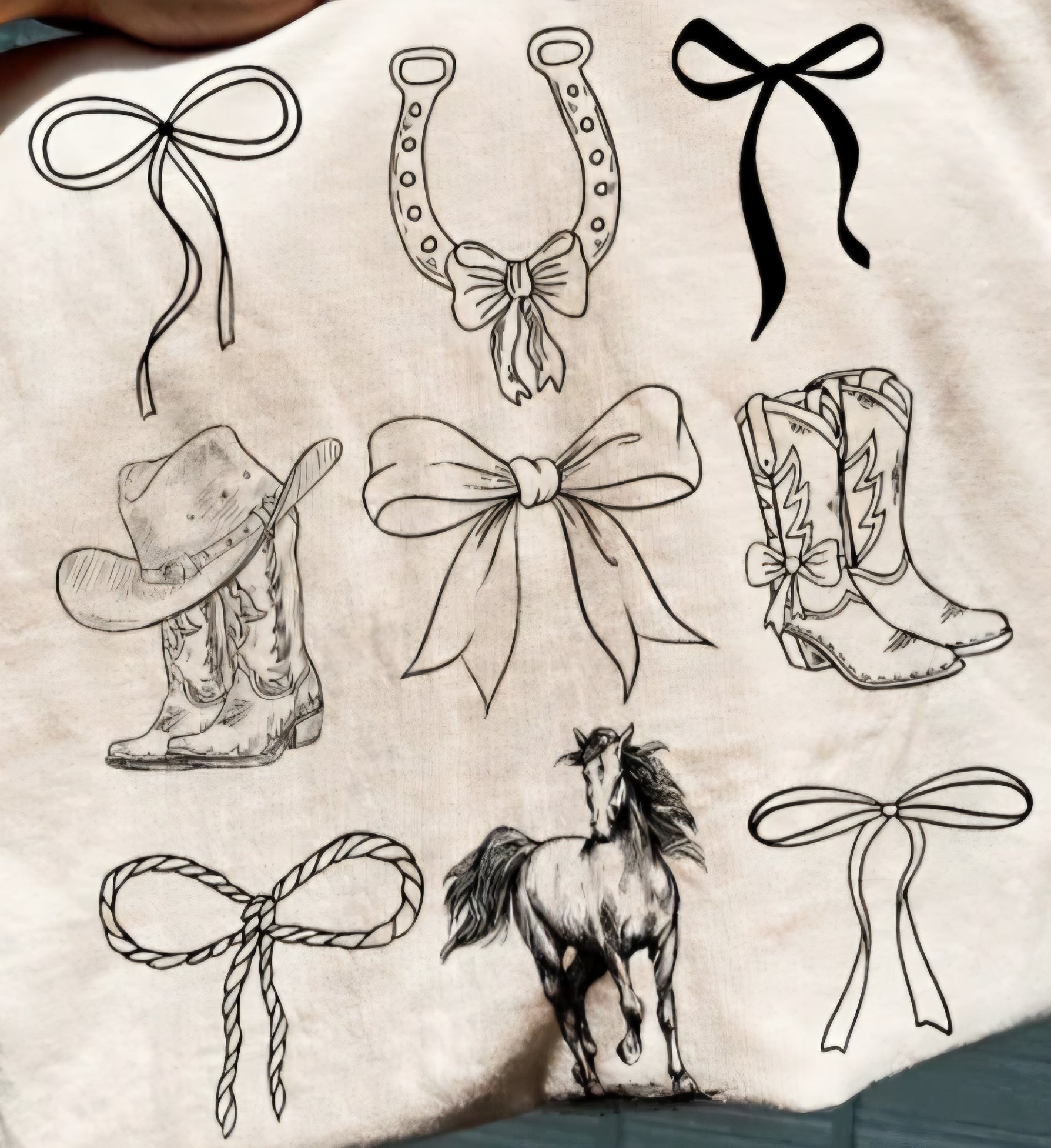 HORSE BOW AND BOOTS